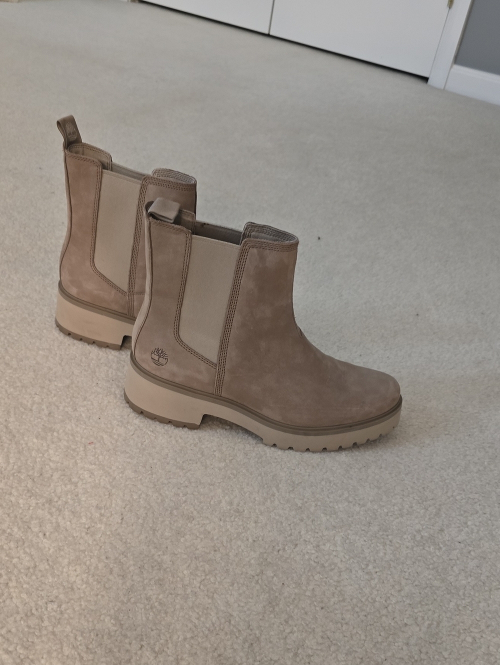 Timberland Women's Taupe Suede Chelsea Lug Ankle Boots